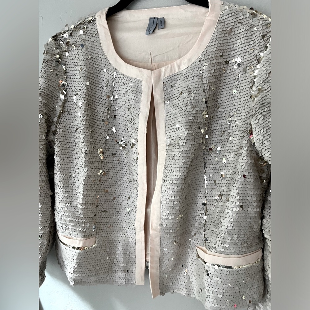 ✨Blank LONDON ANTHROPOLOGIE GOLD SILVER WHITE CREAM SEQUIN JACKET WOMEN’s Medium - Picture 2 of 4